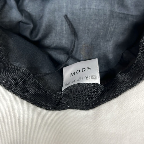 Bucket Hat White with Embroidered Flowers - Picture 4 of 11